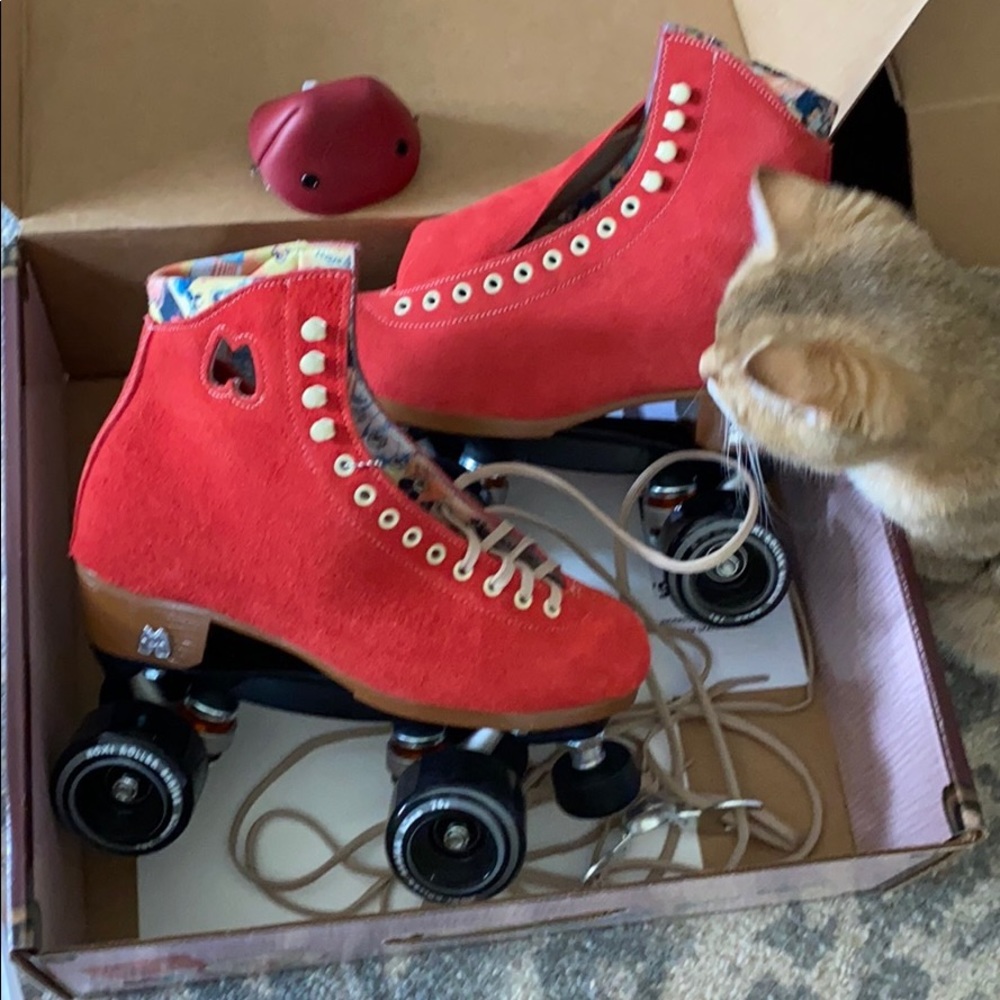 Moxi roller skates